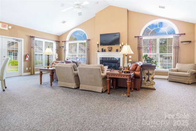 831 B Wynnshire Drive 60, Hickory, NC 28601