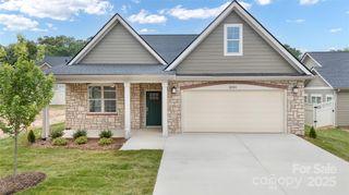 831 B Wynnshire Drive 60, Hickory, NC 28601