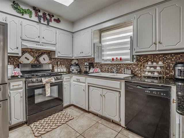 6317 Futurity Drive, Harrah, OK 73045