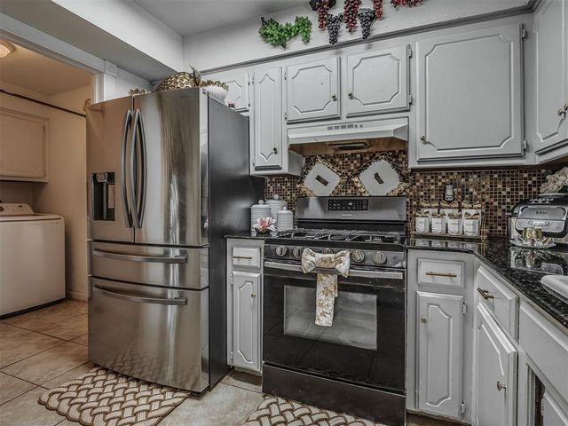 6317 Futurity Drive, Harrah, OK 73045