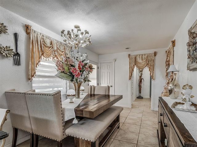 6317 Futurity Drive, Harrah, OK 73045