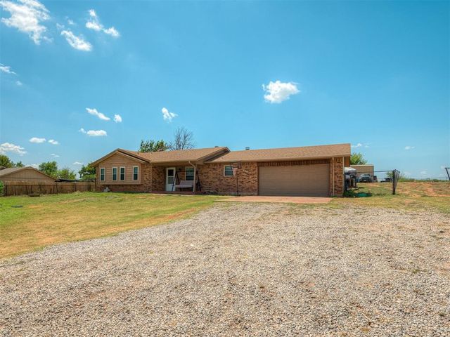 6317 Futurity Drive, Harrah, OK 73045