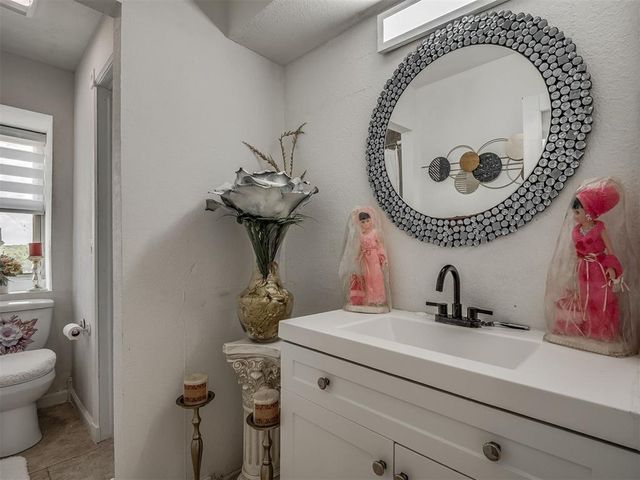 6317 Futurity Drive, Harrah, OK 73045