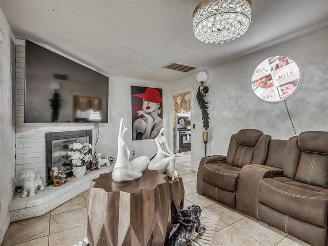 6317 Futurity Drive, Harrah, OK 73045