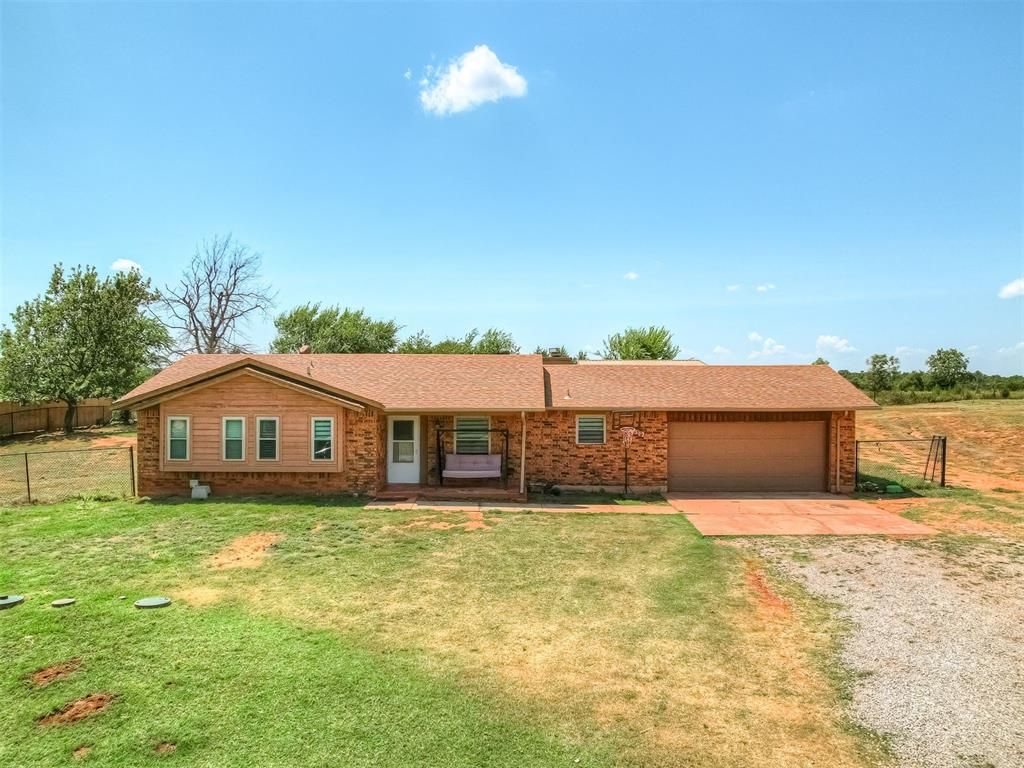 6317 Futurity Drive, Harrah, OK 73045