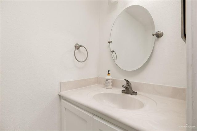 2001 W Jonquil Avenue, Mcallen, TX 78501