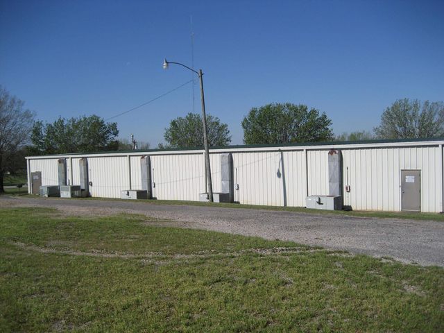 202 PERRY ST, Milledgeville, TN 38359