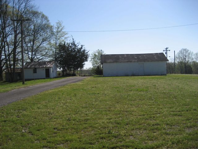 202 PERRY ST, Milledgeville, TN 38359