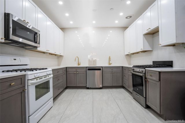 41 Throop Avenue 6, Brooklyn, NY 11206