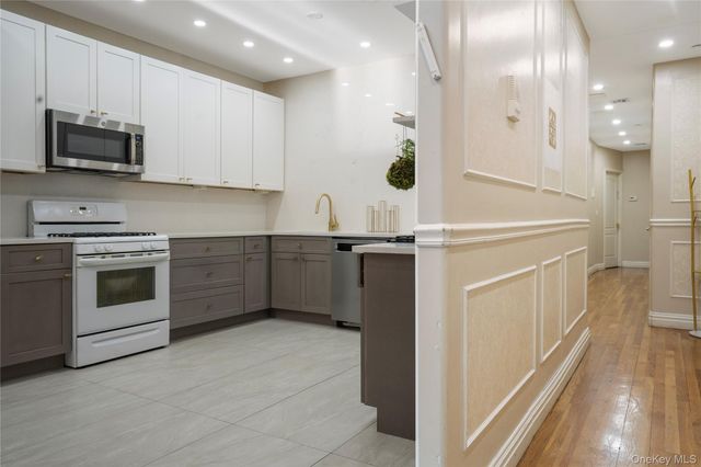 41 Throop Avenue 6, Brooklyn, NY 11206