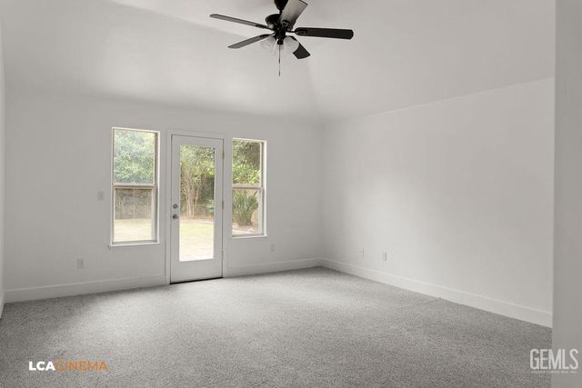 10723 Iron Creek Avenue, Bakersfield, CA 93312