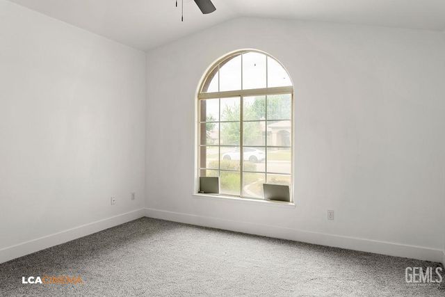 10723 Iron Creek Avenue, Bakersfield, CA 93312