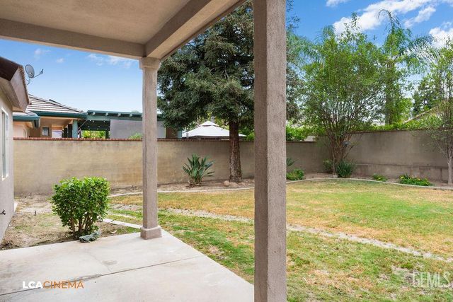 10723 Iron Creek Avenue, Bakersfield, CA 93312