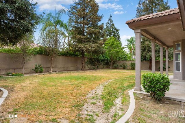 10723 Iron Creek Avenue, Bakersfield, CA 93312