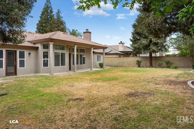 10723 Iron Creek Avenue, Bakersfield, CA 93312