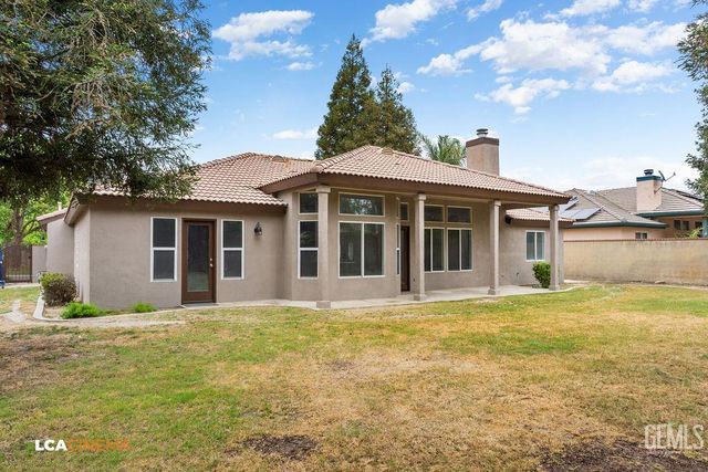 10723 Iron Creek Avenue, Bakersfield, CA 93312