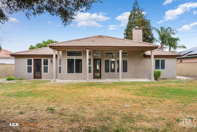 10723 Iron Creek Avenue, Bakersfield, CA 93312