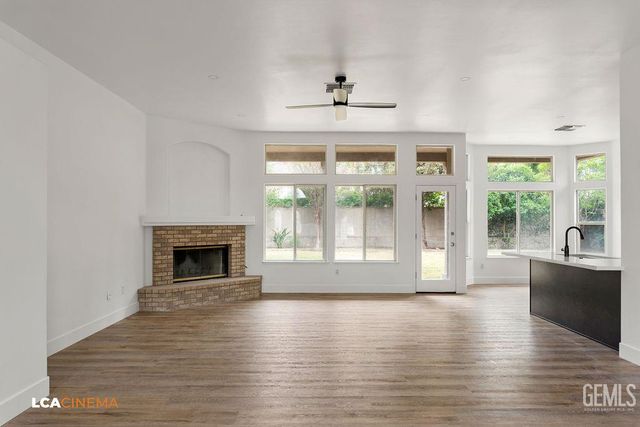 10723 Iron Creek Avenue, Bakersfield, CA 93312