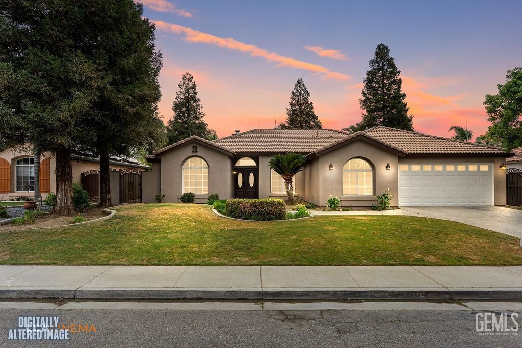 10723 Iron Creek Avenue, Bakersfield, CA 93312