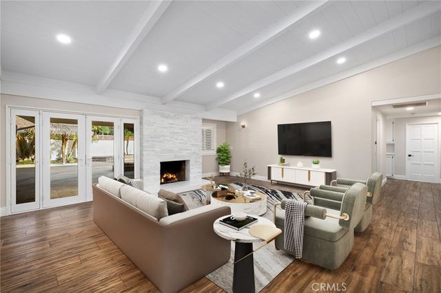 514 N Valley Center Avenue, Glendora, CA 91741