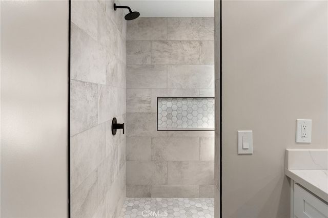 514 N Valley Center Avenue, Glendora, CA 91741