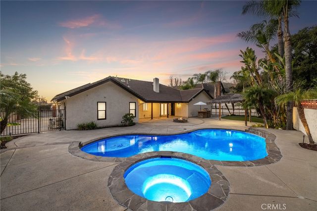 514 N Valley Center Avenue, Glendora, CA 91741