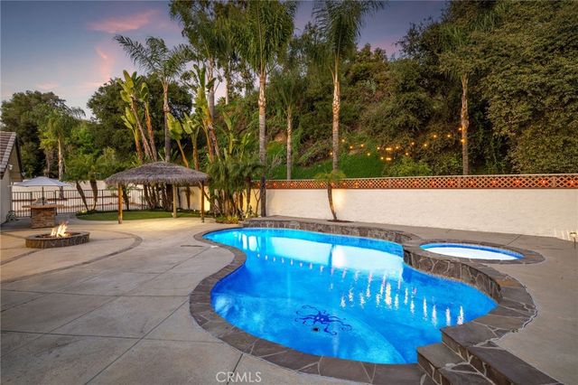 514 N Valley Center Avenue, Glendora, CA 91741