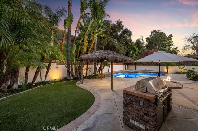 514 N Valley Center Avenue, Glendora, CA 91741