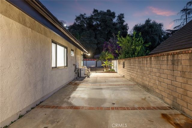 514 N Valley Center Avenue, Glendora, CA 91741