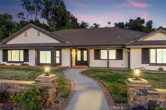 514 N Valley Center Avenue, Glendora, CA 91741