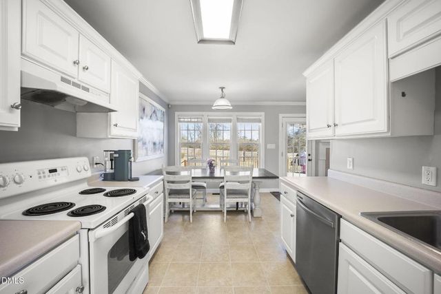 113 Dawn Avenue, Four Oaks, NC 27524