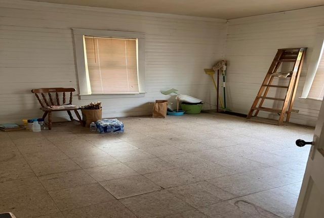 11229 Evans Street, Sugar Creek, MO 64050