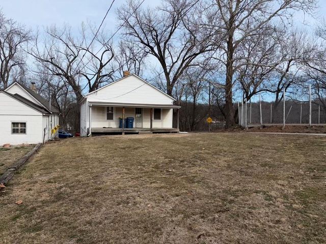 11229 Evans Street, Sugar Creek, MO 64050