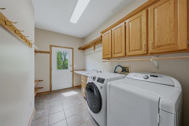 7447 Mize Road, Shawnee, KS 66227
