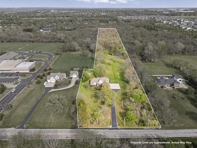 7447 Mize Road, Shawnee, KS 66227