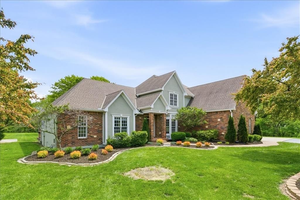 7447 Mize Road, Shawnee, KS 66227