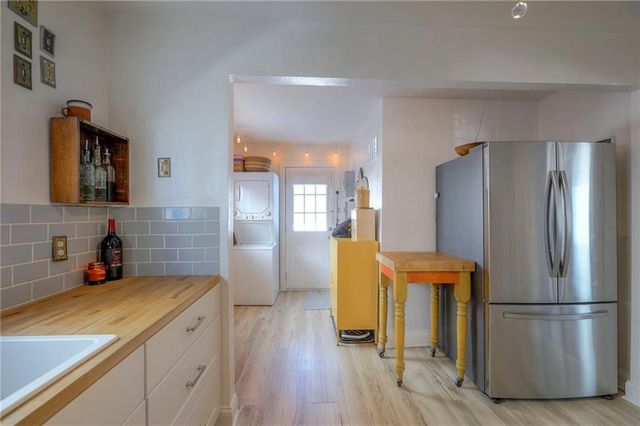 202 E 80th Terrace, Kansas City, MO 64114