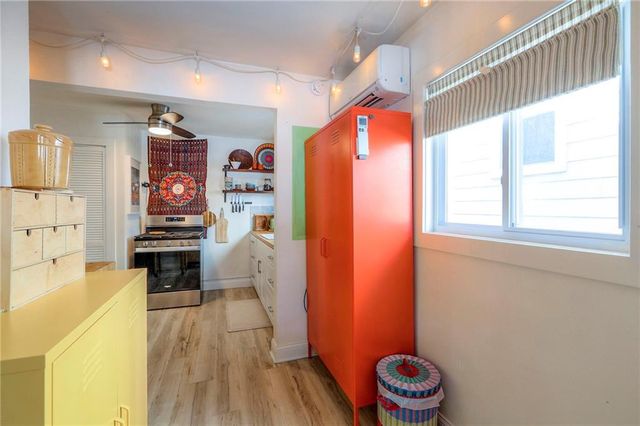 202 E 80th Terrace, Kansas City, MO 64114