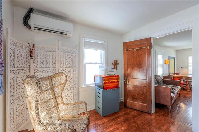 202 E 80th Terrace, Kansas City, MO 64114