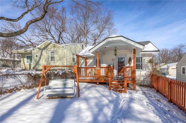 202 E 80th Terrace, Kansas City, MO 64114