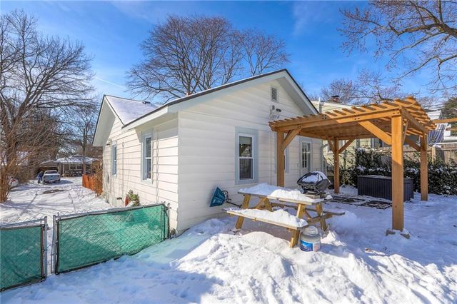 202 E 80th Terrace, Kansas City, MO 64114