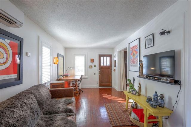 202 E 80th Terrace, Kansas City, MO 64114