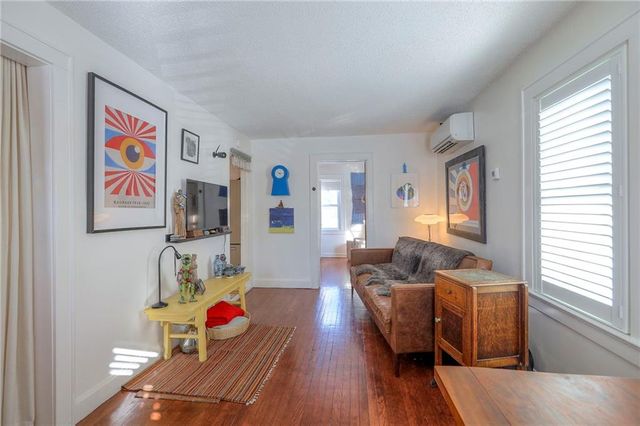 202 E 80th Terrace, Kansas City, MO 64114