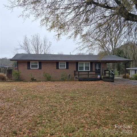 1196 Carolyn Drive, Albemarle, NC 28001