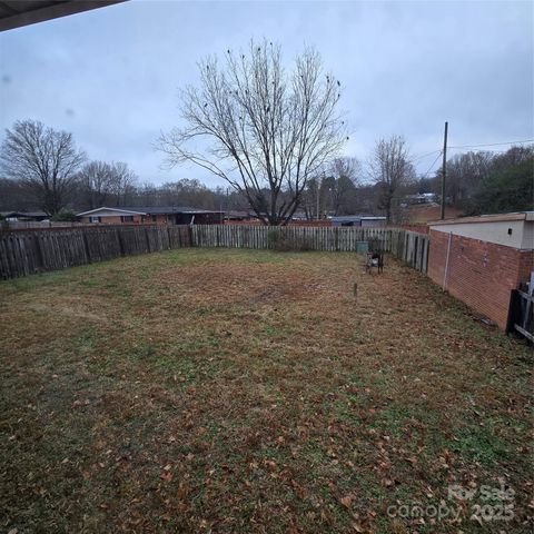 1196 Carolyn Drive, Albemarle, NC 28001