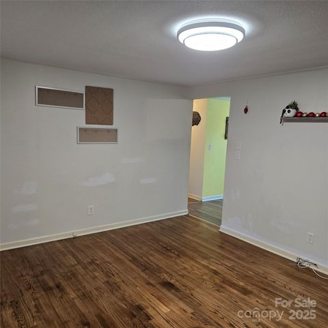 1196 Carolyn Drive, Albemarle, NC 28001