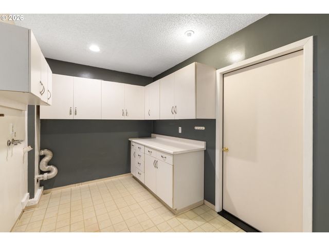 12713 Ne 41ST St, Vancouver, WA 98682