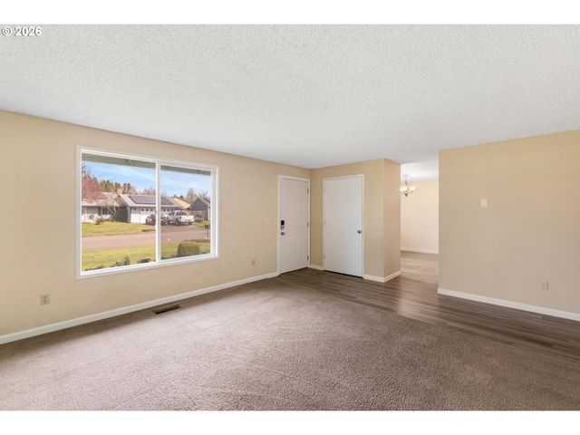 12713 Ne 41ST St, Vancouver, WA 98682