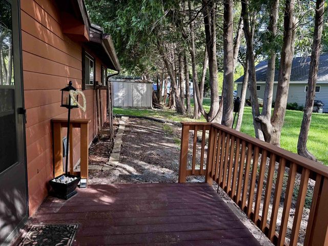 N9296 Idle Hour Drive, Randolph, WI 53956