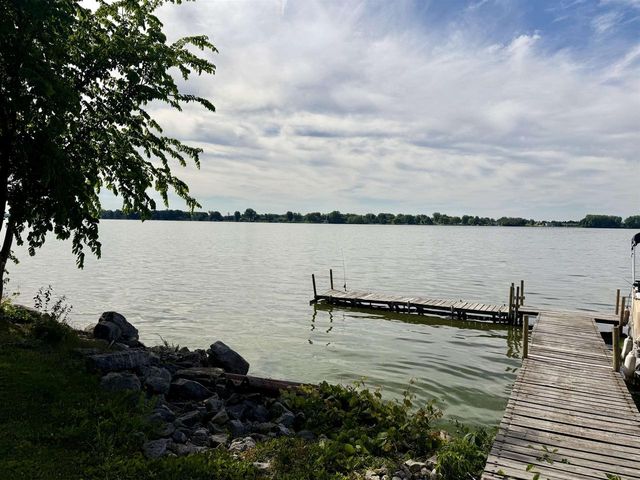 N9296 Idle Hour Drive, Randolph, WI 53956